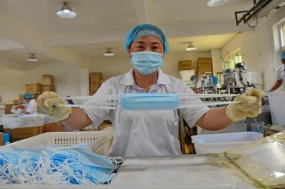 告別悶熱！冰城企業(yè)研發(fā)“納米膜口罩” 革新防護(hù)體驗(yàn)